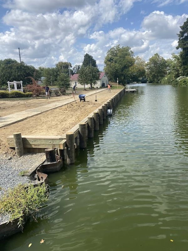 Commercial bulkhead by Hastings Marine Construction